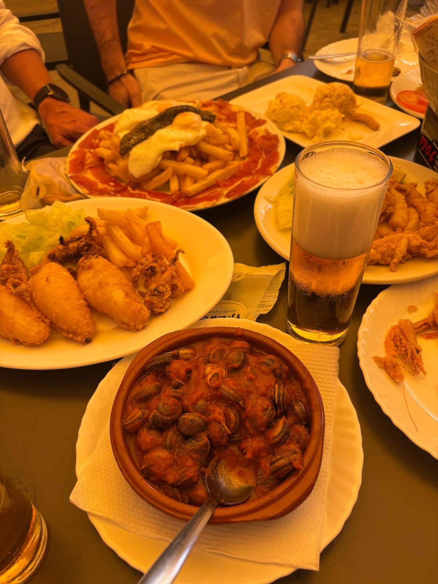 Caracoles y cabrillas en Sevilla: la tapa más auténtica de la primavera sevillana